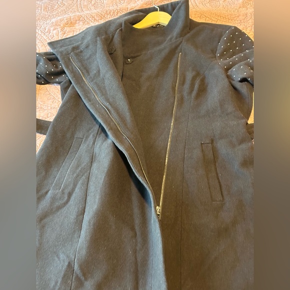 Vince Camuto long warm coat with silver metal studded sleeves in XL - Black - Picture 10 of 16